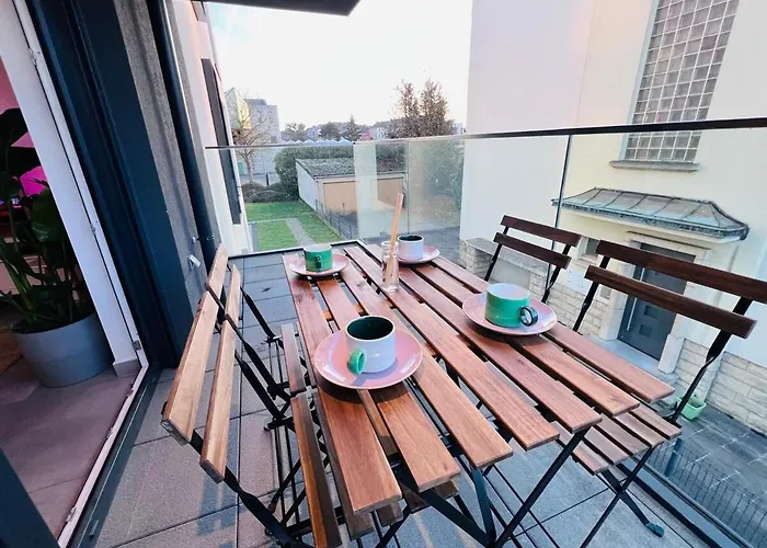 Lovely 1 Bedroom W Balcony&parking-bon10 *